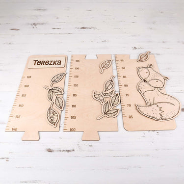 Gyermek mérőszalag a falon – róka