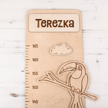 Gyermek mérőszalag a falon – állatkert