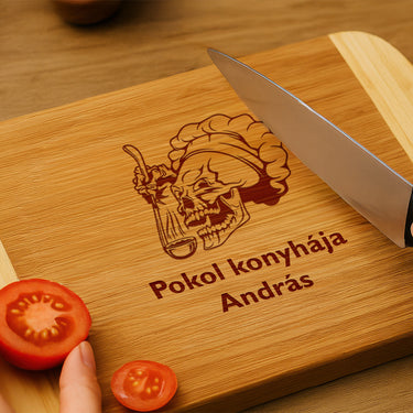 Ajándék bambusz vágódeszka gravírozással Konyha ura 3